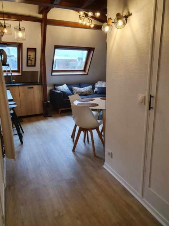 Bel Appartement Ensoleille En Ville Pont-Évêque Exterior foto